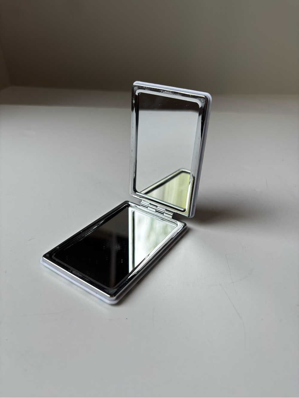 Allen Designs Hummingbird Compact Mirror - Picture 2 of 2
